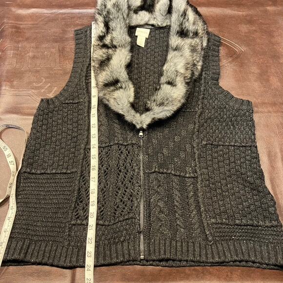 Chico's Arya Faux Fur Cable Knit Zip Up Sweater Vest Womens Medium 1 Black Gray - Picture 14 of 15